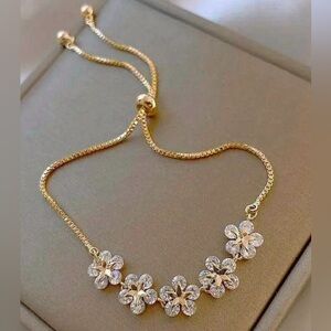 Gold plated crystal flower bracelet